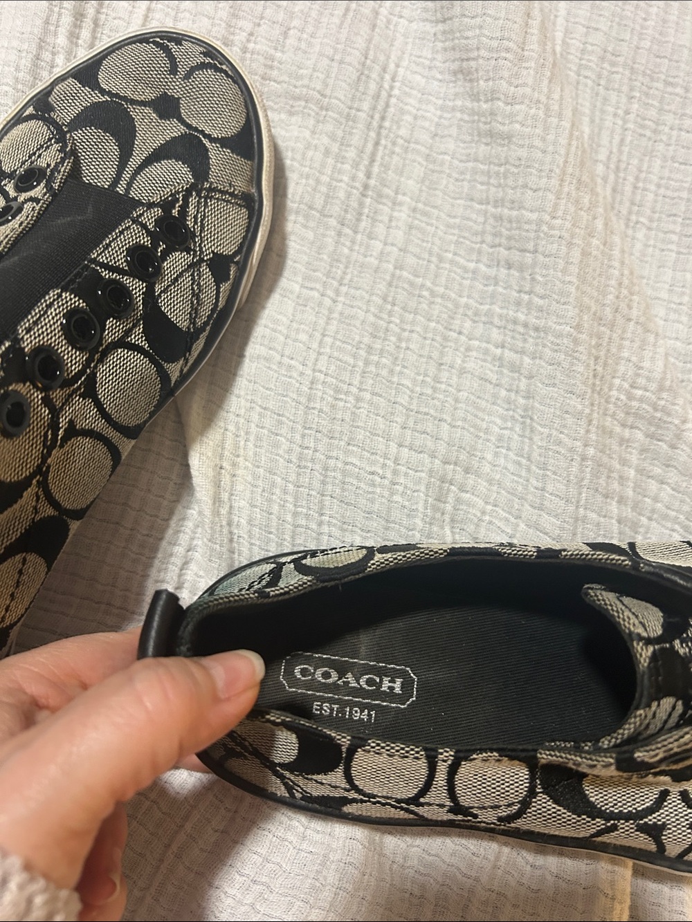 Coach Katie Canvas Slip on Black & Beige Signature Jacquard. Size 7. See pics - Picture 2 of 11